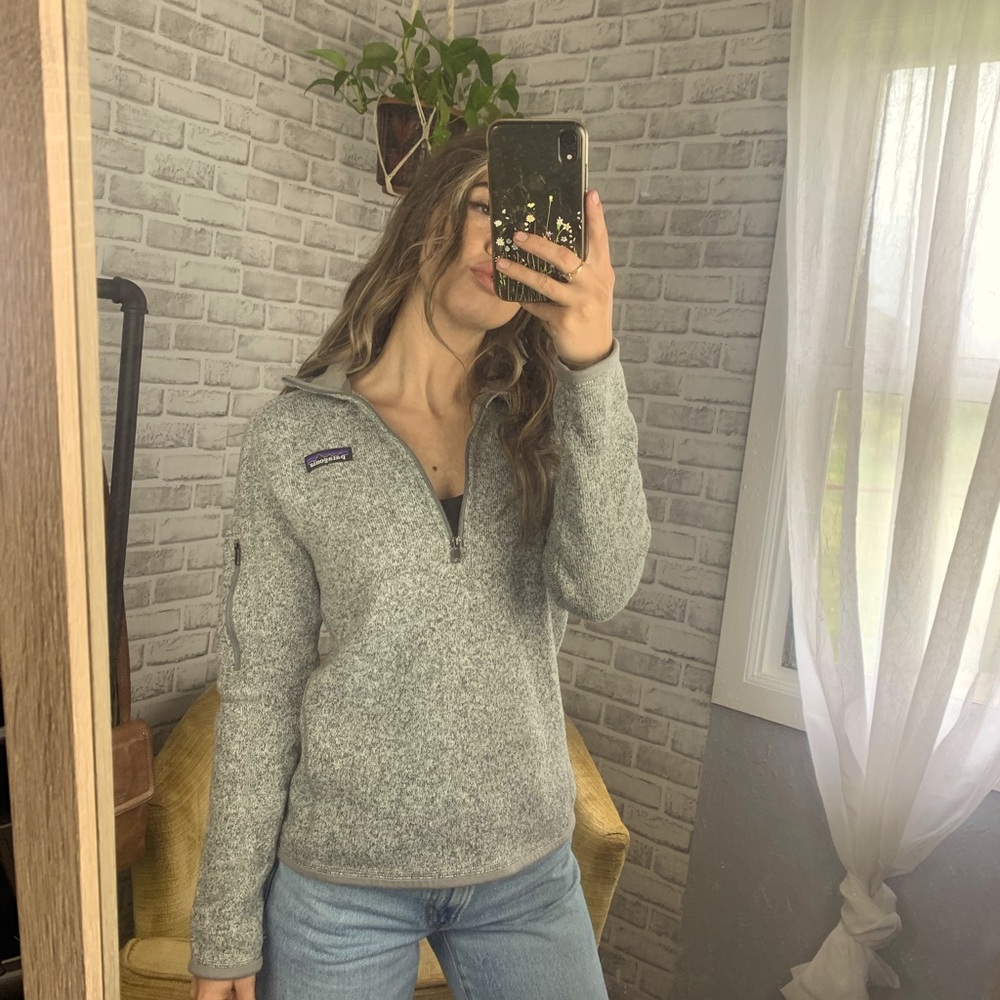 Patagonia // grey quarter zip pullover sweater